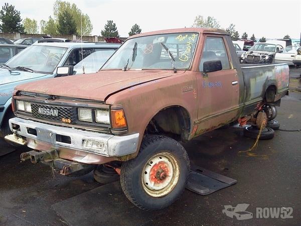 1985 Nissan truck parts only #10