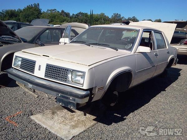 Row52 1983 Oldsmobile Omega at PICK n PULL Chico 1G3AB69R9DW328040