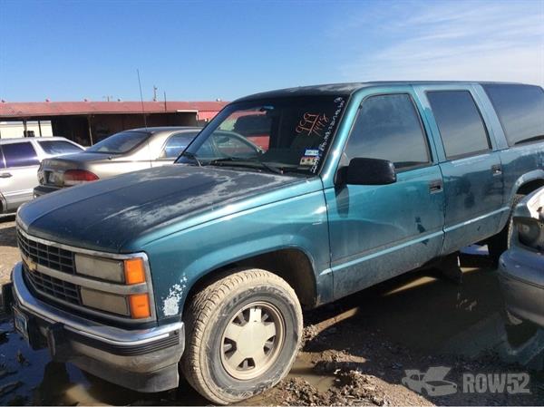 row52 1992 chevrolet suburban at pick n pull dallas south central 1gnec16kxnj314064 row52 1992 chevrolet suburban at pick