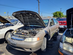 2000 Nissan Altima