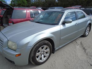 2005 Chrysler 300